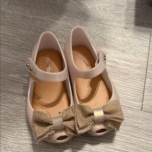 Mini Melissa Blush Mary Jane Shoes with Gold Bow